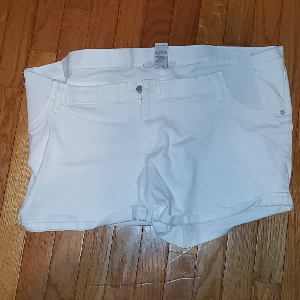 Liz lange Women's maternity white shorts